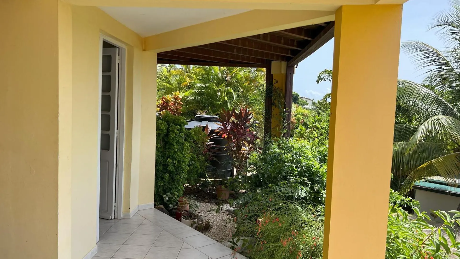 Chez Toi Apartamento La Trinité